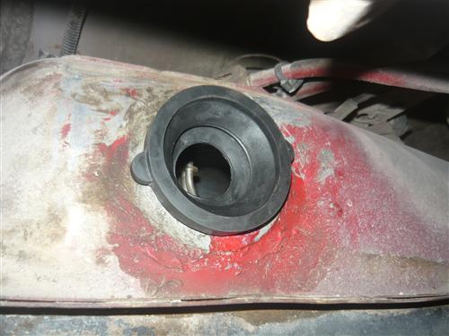 Gas Fuel Tank Filler Neck Seal Grommet For 1998-2005 2006 Ford Lincoln Mercury