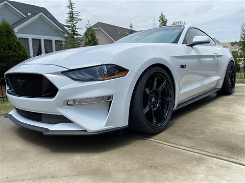 SVE Mustang R350 Wheel - 19x10 - Gloss Black (05-20)