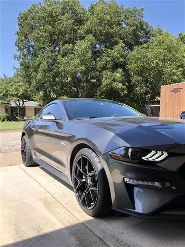 Mustang SVE SP2 Wheel Kit - 19x10 - Gloss Black | (15-20)